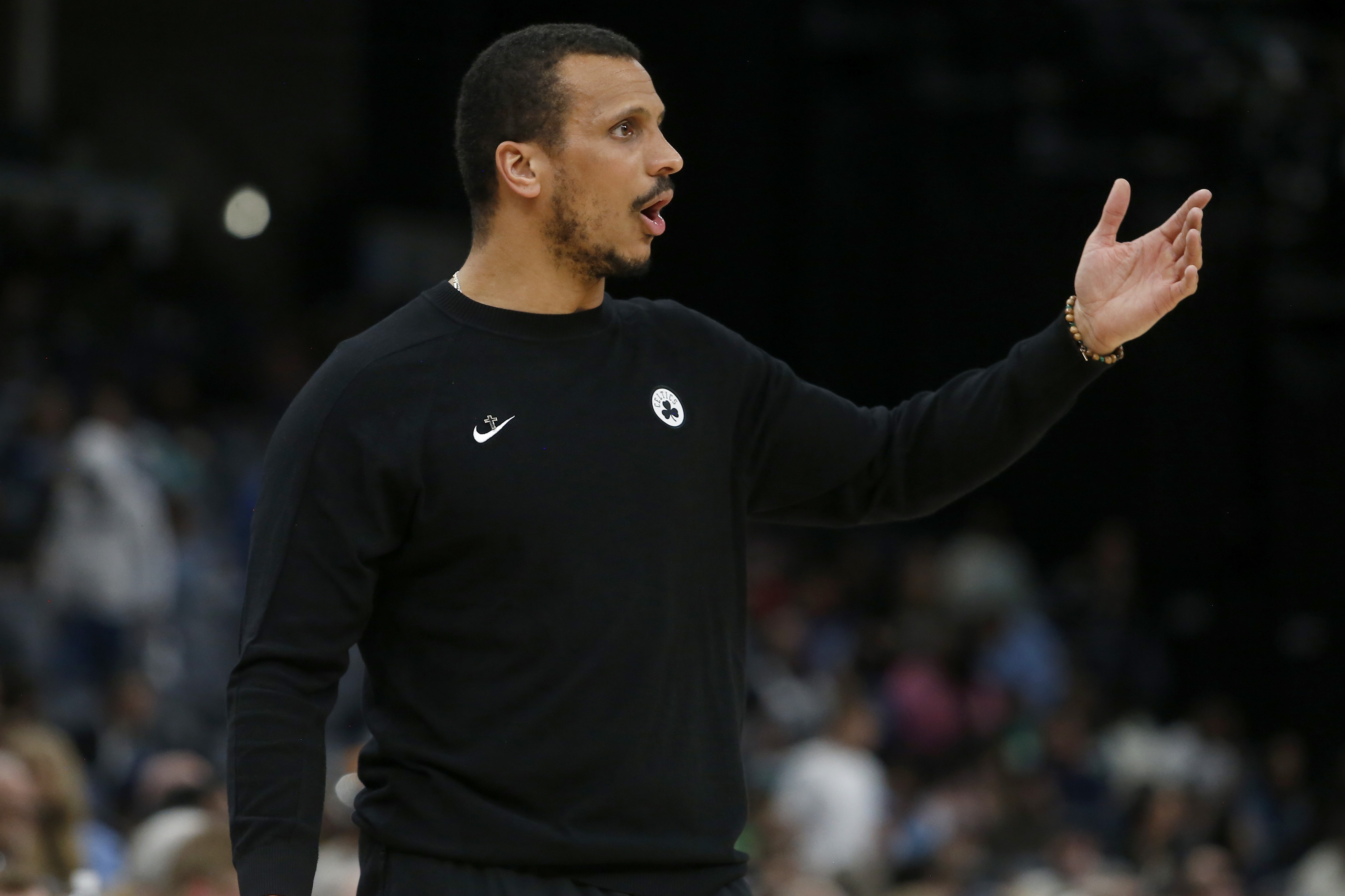 开云体育官方入口-马祖拉谈心态：得抓住那些确定的事 布朗扛起了球队在不断进步